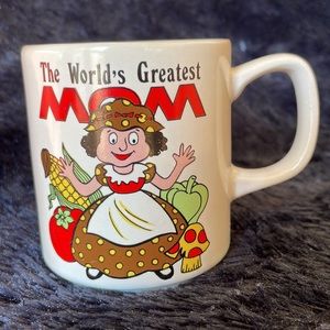Fun Vintage “World's Greatest Mom” Coffee Mug with Vegetables and Mushroom
